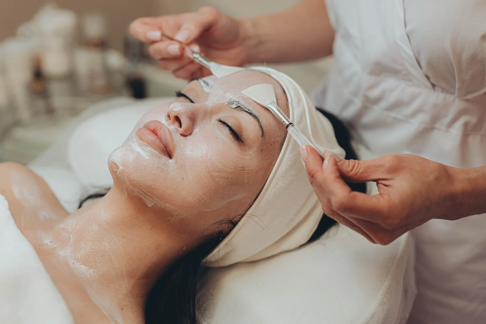 Professional facial treatment at Beauty Clinic Brazzini