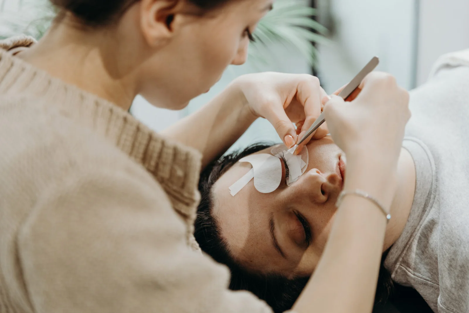 Lash and brow treatment